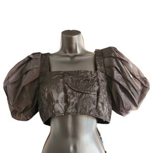 Puff sleeve crop top